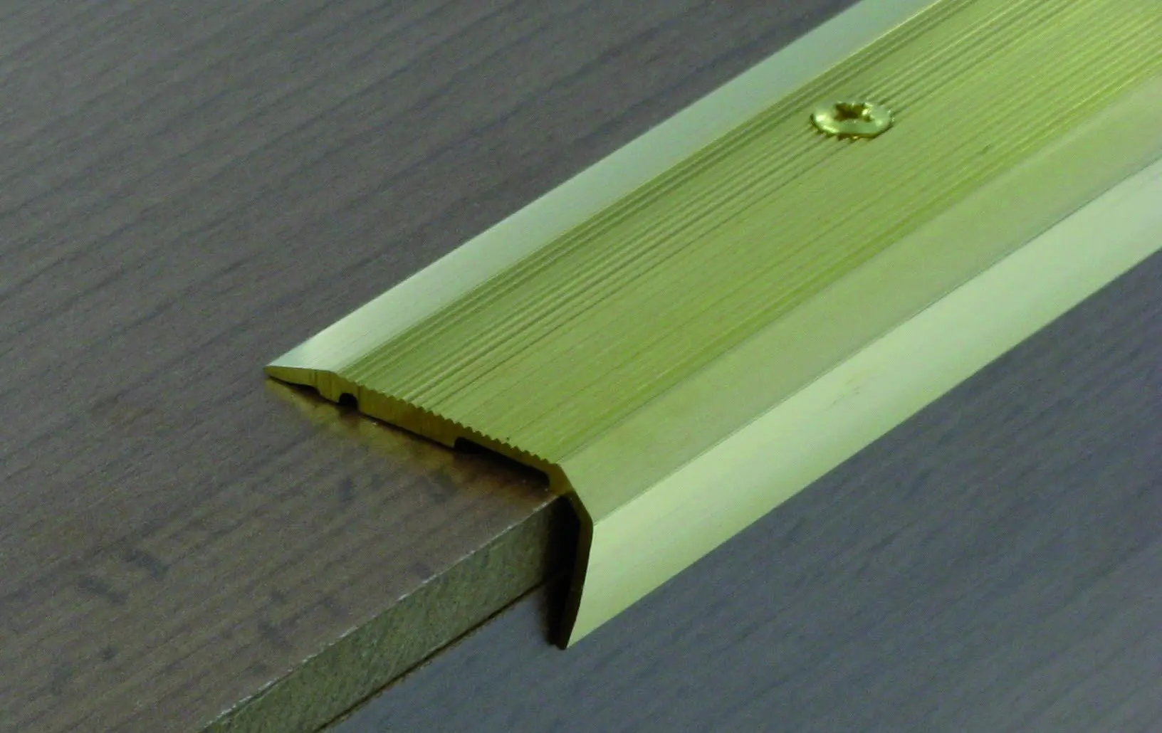 Nez de marche striés en Laiton Long.3.00ML