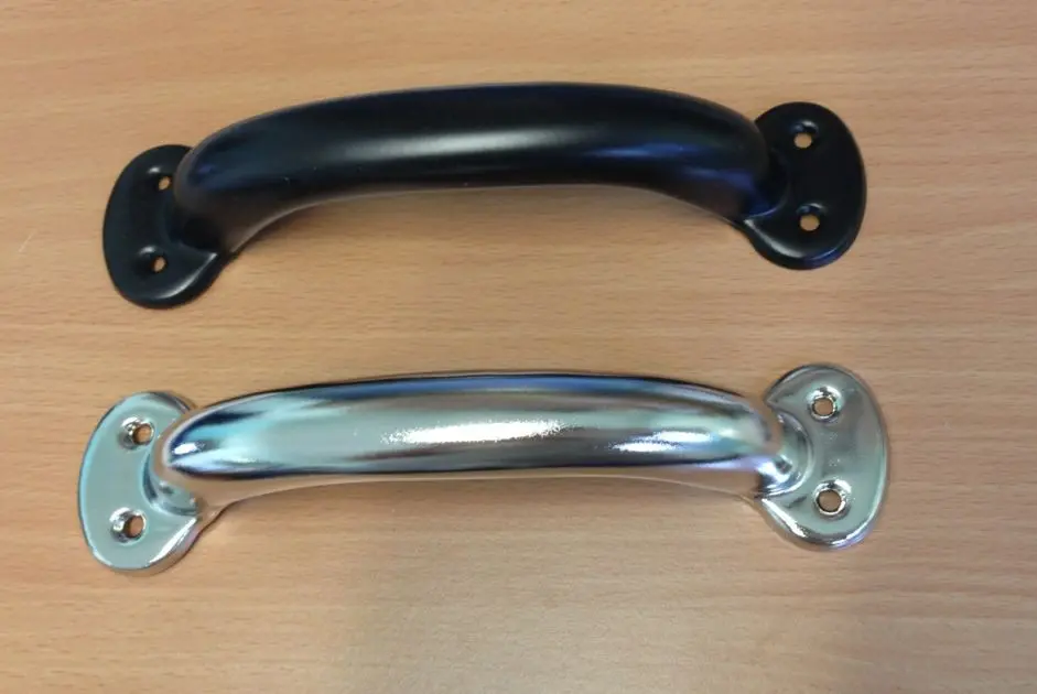 Poignée creuse acier nickelé ou noire