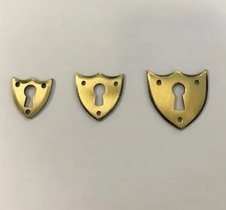 Entrée de meuble Ecusson Laiton Patiné Rèf 4084-L.27mm