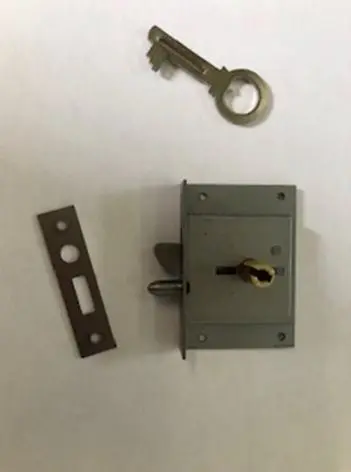 Serrure de classeur à entailler à crochet  S957