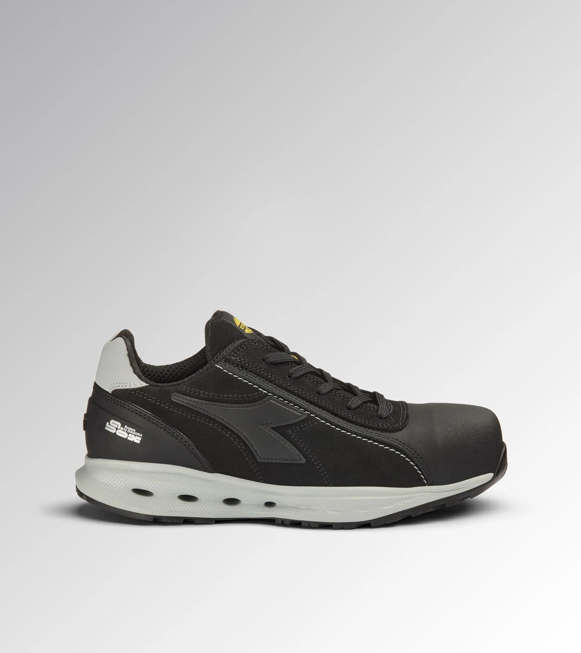 Chaussure basse glove a.box low pro T.41 - DIADORA - 701.183119_80013