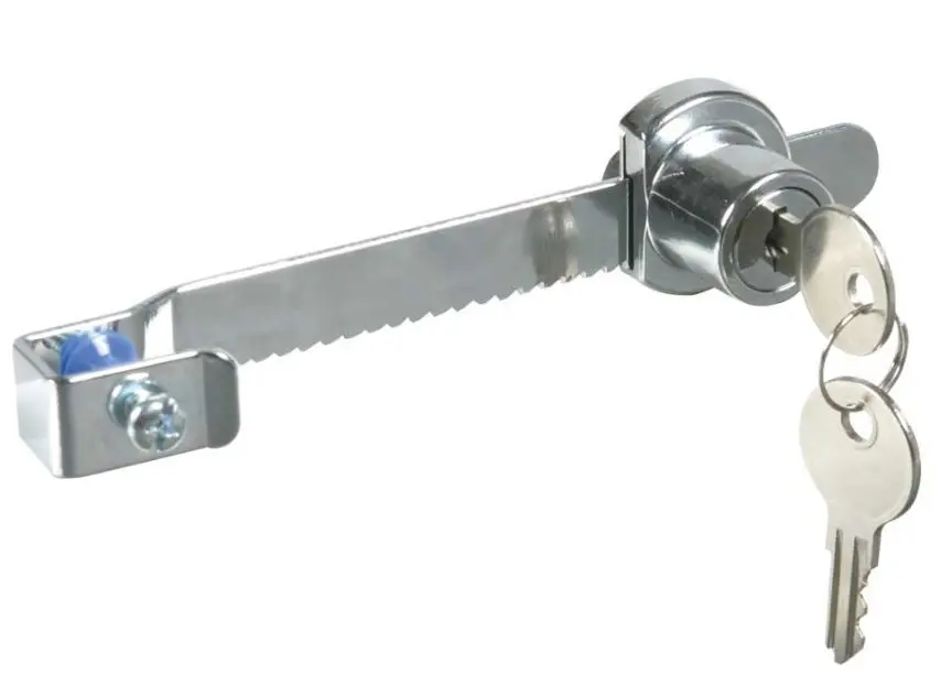 Serrure à crémaillère pour vitrine