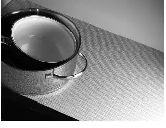 Tapis antidérapant plastique gris