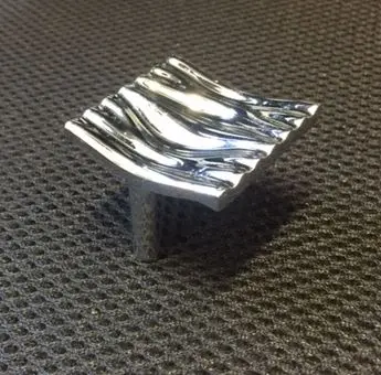 Bouton de meuble Carré "CADIS" Alu Chromé Brillant
