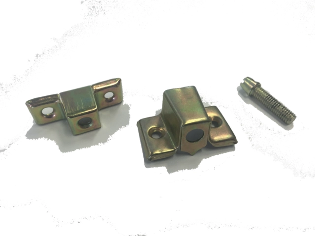 Ferrure d'assemblage acier laitonné QDCR - FERAP1F15