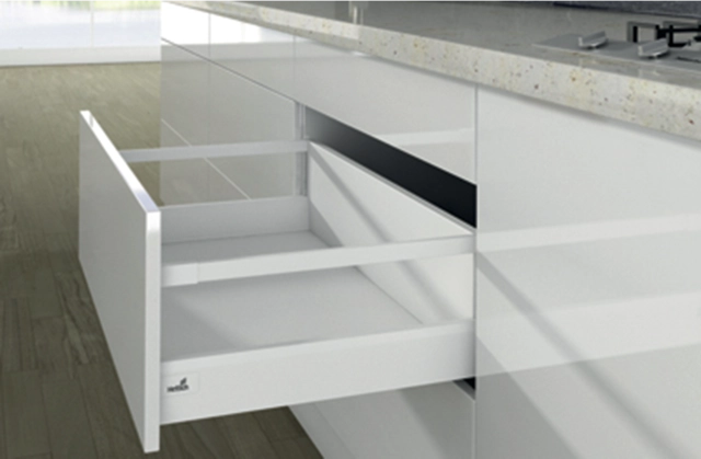 Casserolier Arcitech HETTICH - P.550 H.218/94 mm - Blanc sans coulisse avec tringle - 9149351