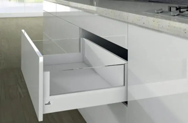 Casserolier Arcitech Designside HETTICH - P.650 H.218/94mm - Blanc sans coulisse rehausse verre - 9149360