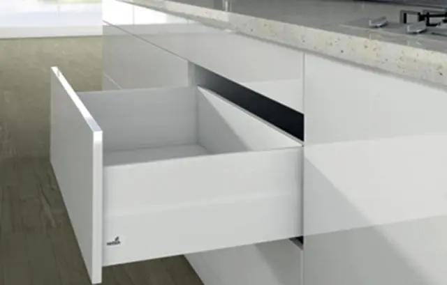 Casserolier Arcitech Topside HETTICH - P.550 H.218/126mm - blanc sans coulisse avec rehausse métal - 9149387