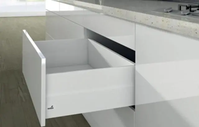 Casserolier Arcitech Topside HETTICH - P.650 H.218/126mm - blanc sans coulisse avec rehausse métal - 9149388