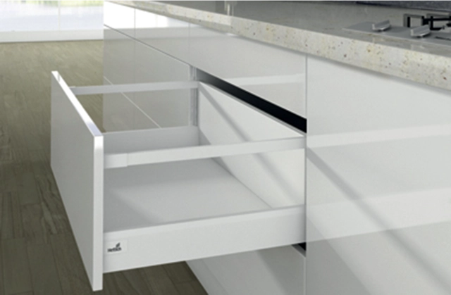 Casserolier Arcitech HETTICH - P.650 H.250/94mm - blanc sans coulisse avec tringle - 9149396