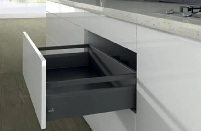 Casserolier Arcitech HETTICH - P.300 H.186/126mm - anthracite sans coulisse avec tringle - 9150560