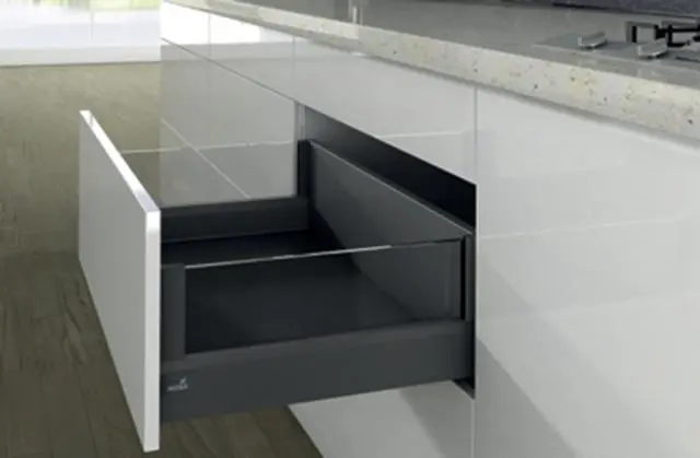 Casserolier Arcitech Designside HETTICH - P.400 H.218/94mm - anthracite sans coulisse avec rehausse verre - 9150579