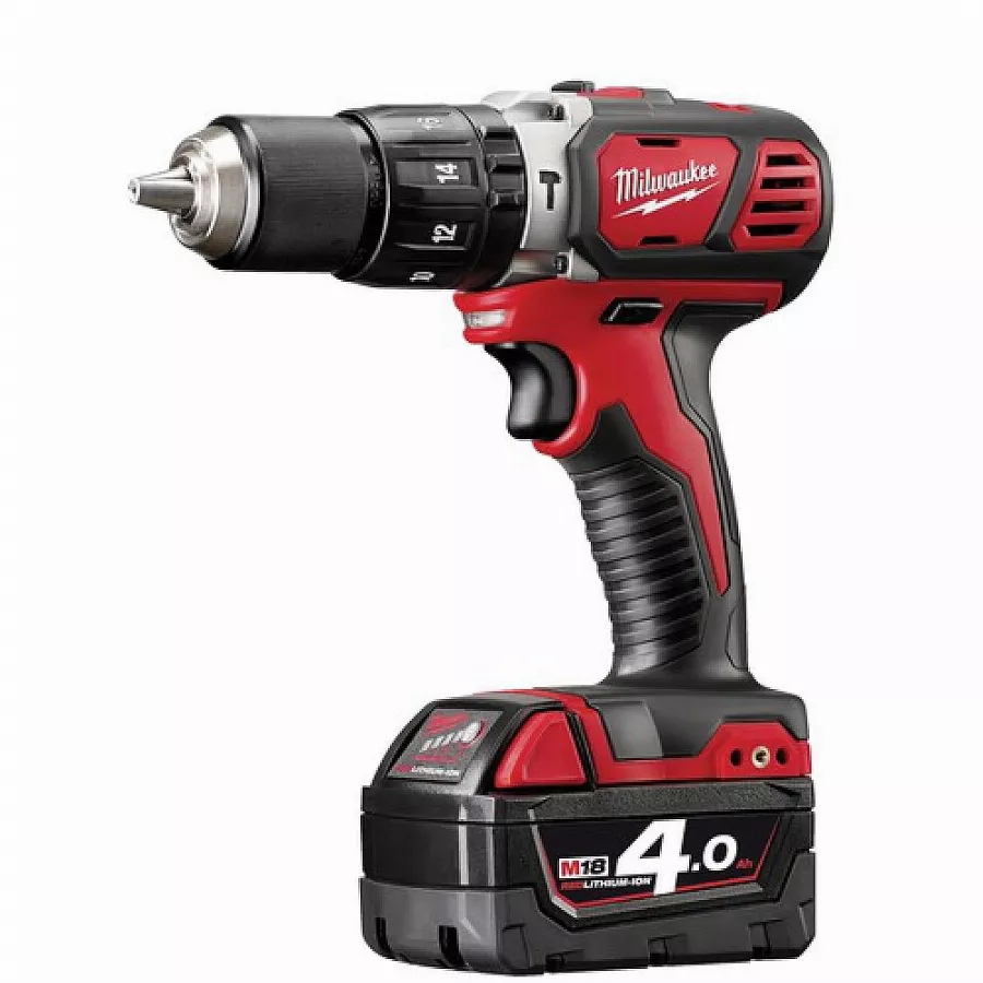 Perceuse à percussion MILWAUKEE M18 BPD-402C + 2 batteries + 1 chargeur - 4933443520